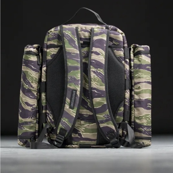 NWT SPRAYGROUND MINI GUB TIGER CAMO MG059 ARMY BACKPACK HIKIBG VARIATION $259 - Picture 3 of 9